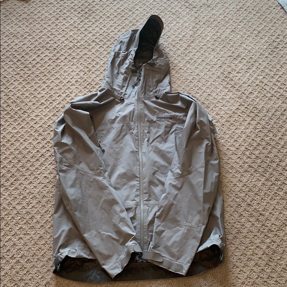 Patagonia Men’s Gore Tex Rain Jacket